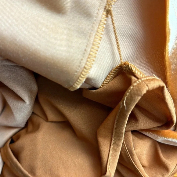 Banana  Republic stretch velvet cami V-neck front/back adjustable straps lined - Picture 8 of 9